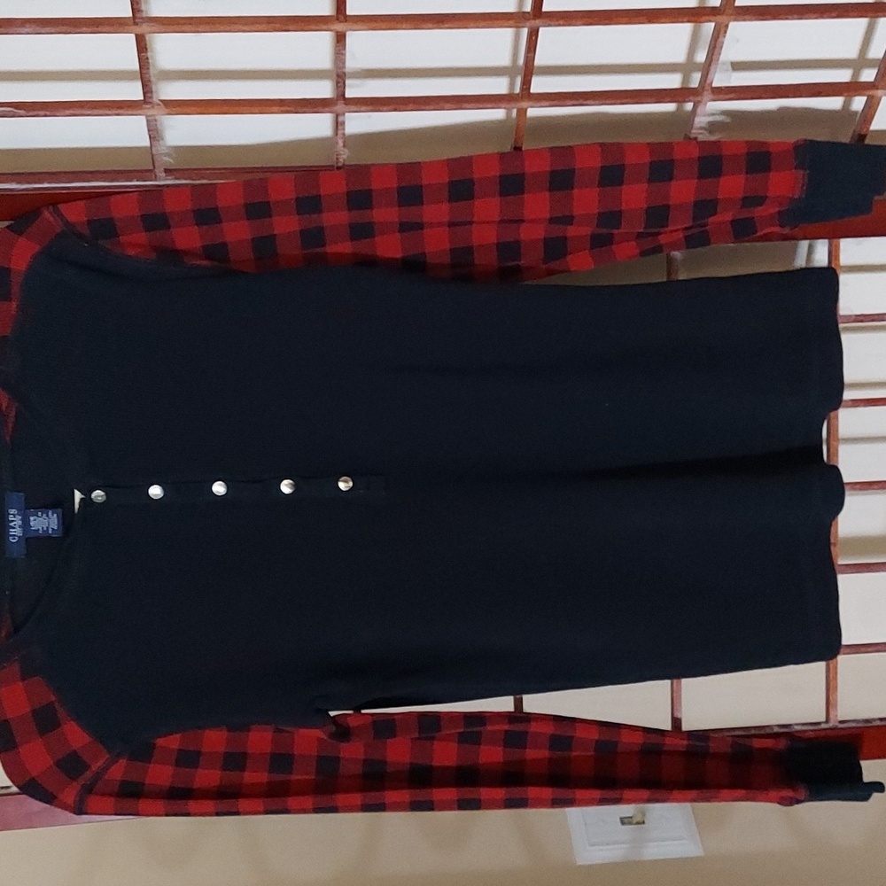 Vintage Chaps Checkered Sleeve Thermal Top Black & Red Womens L